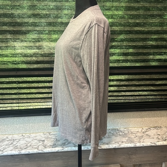 Old‎ Navy Men’s Soft Washed Long Sleeve Crewneck Grey T-Shirt Size Small - Picture 2 of 7